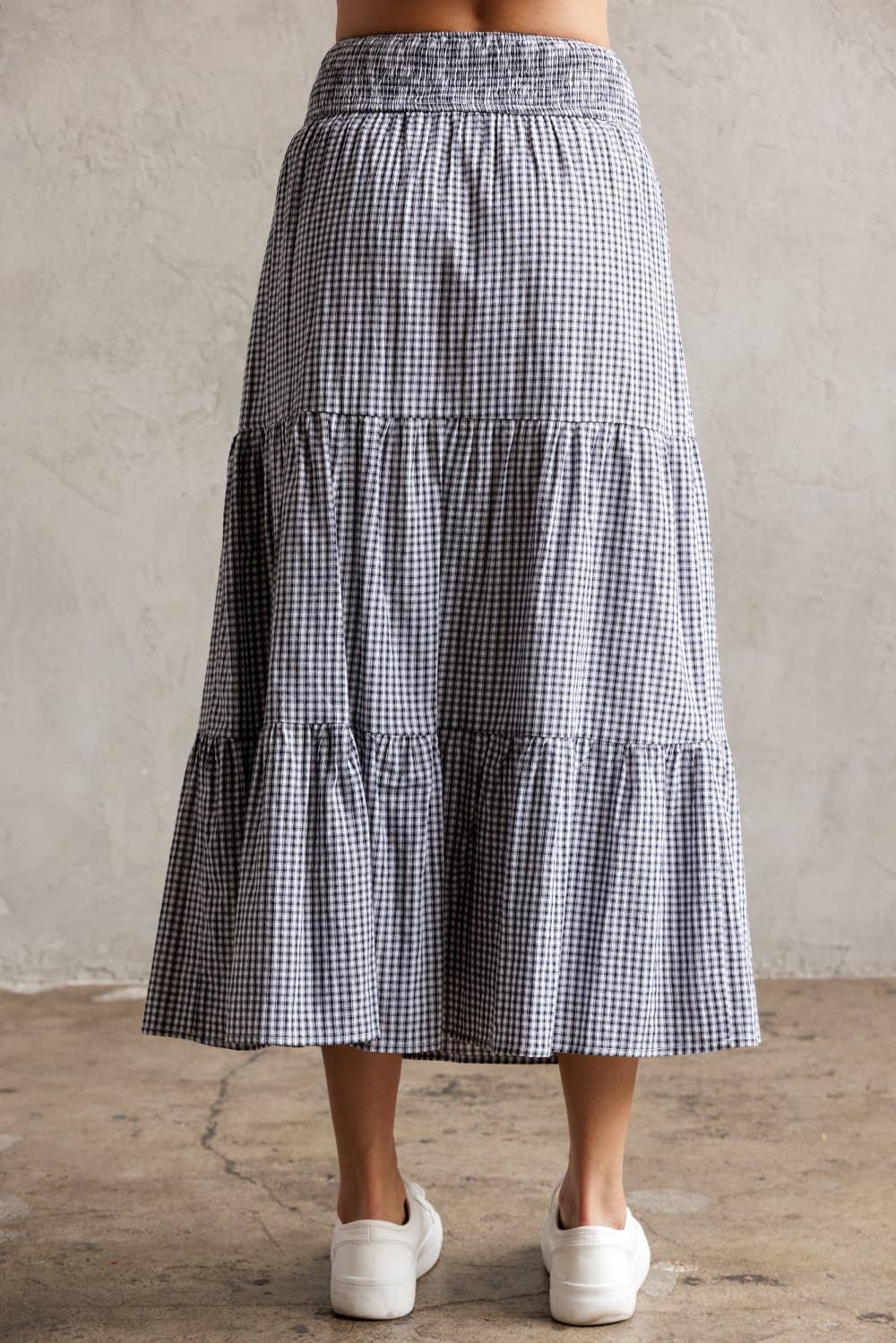 Tired Gingham Midi Skirt || Navy