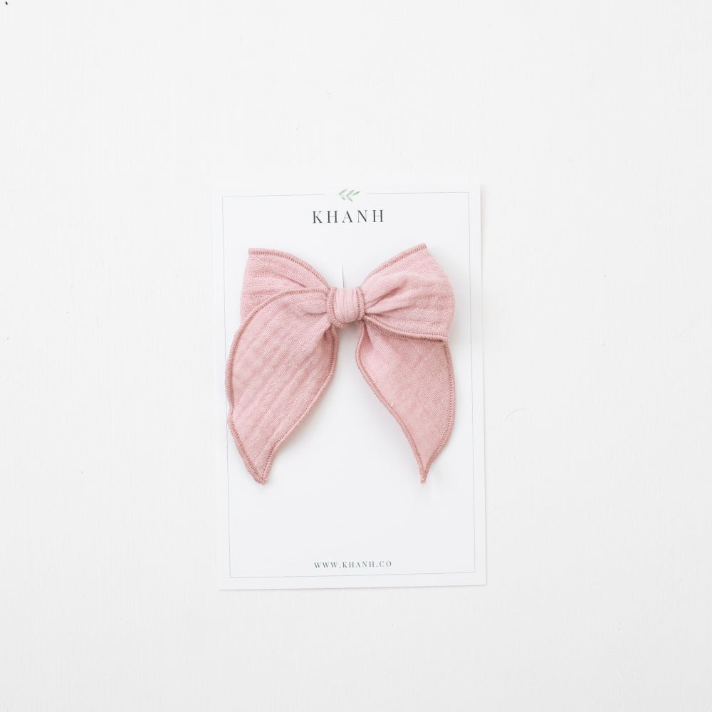 Charming Pink | Medium Whimsical Bow