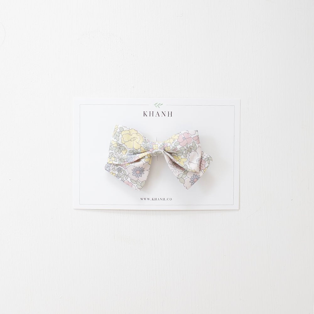 Clara | Medium Sailor Bow
