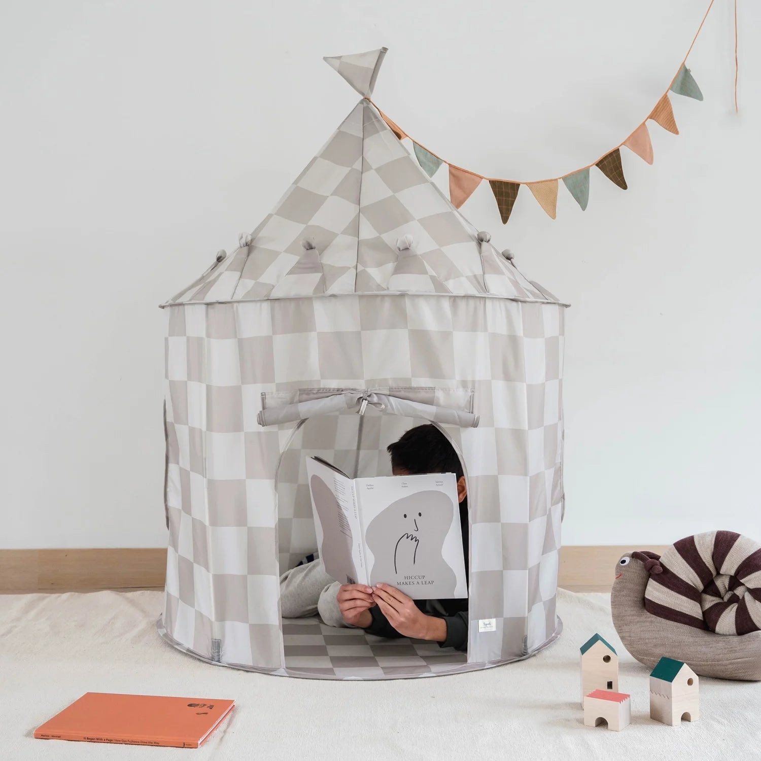 Play Tent Castle || Checkerboard Beige