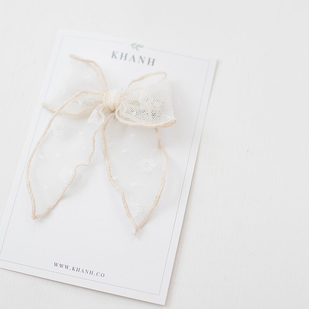 Josephine | Medium Whimsical Bow
