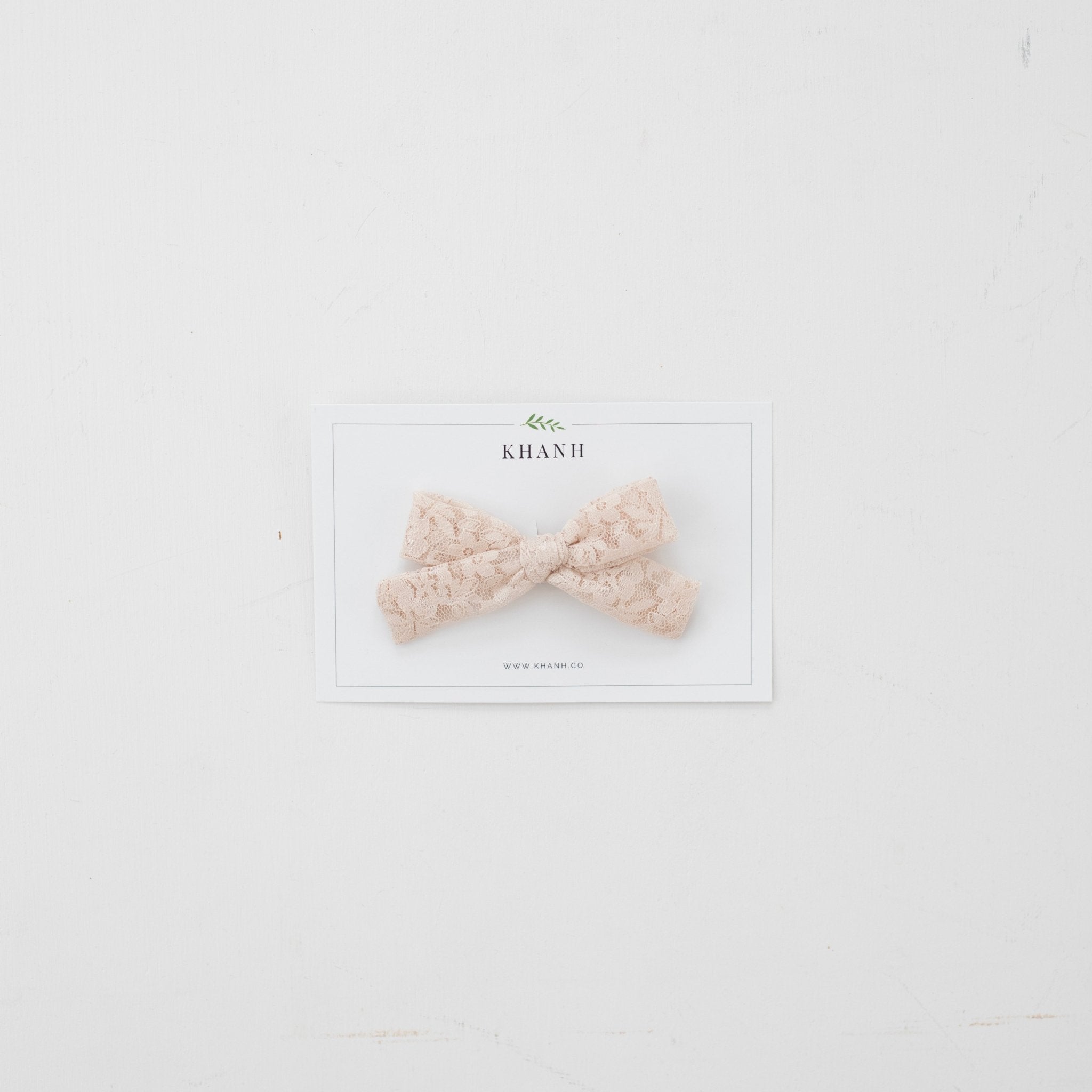 Lace in Champagne | Medium Hand Tied Bow