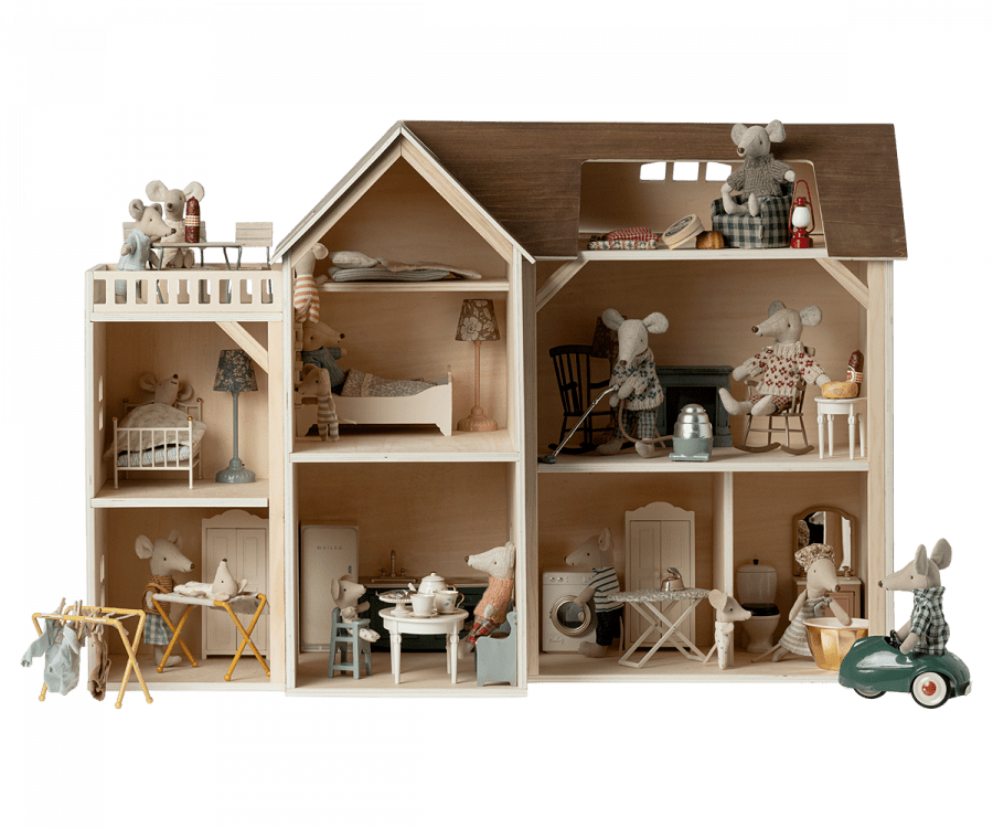 Mouse hole Farmhouse
