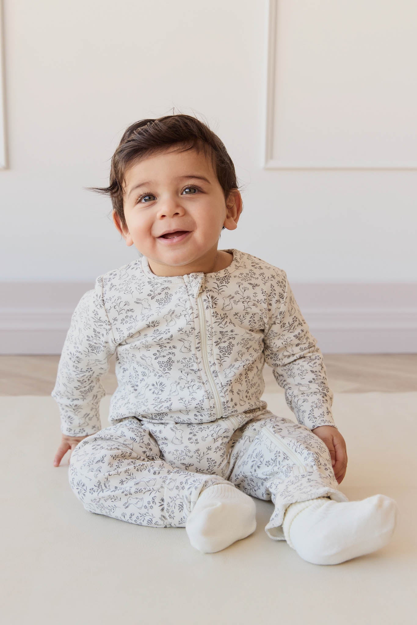 Organic Cotton Reese Zip Onepiece || Garden Bunnies Tofu