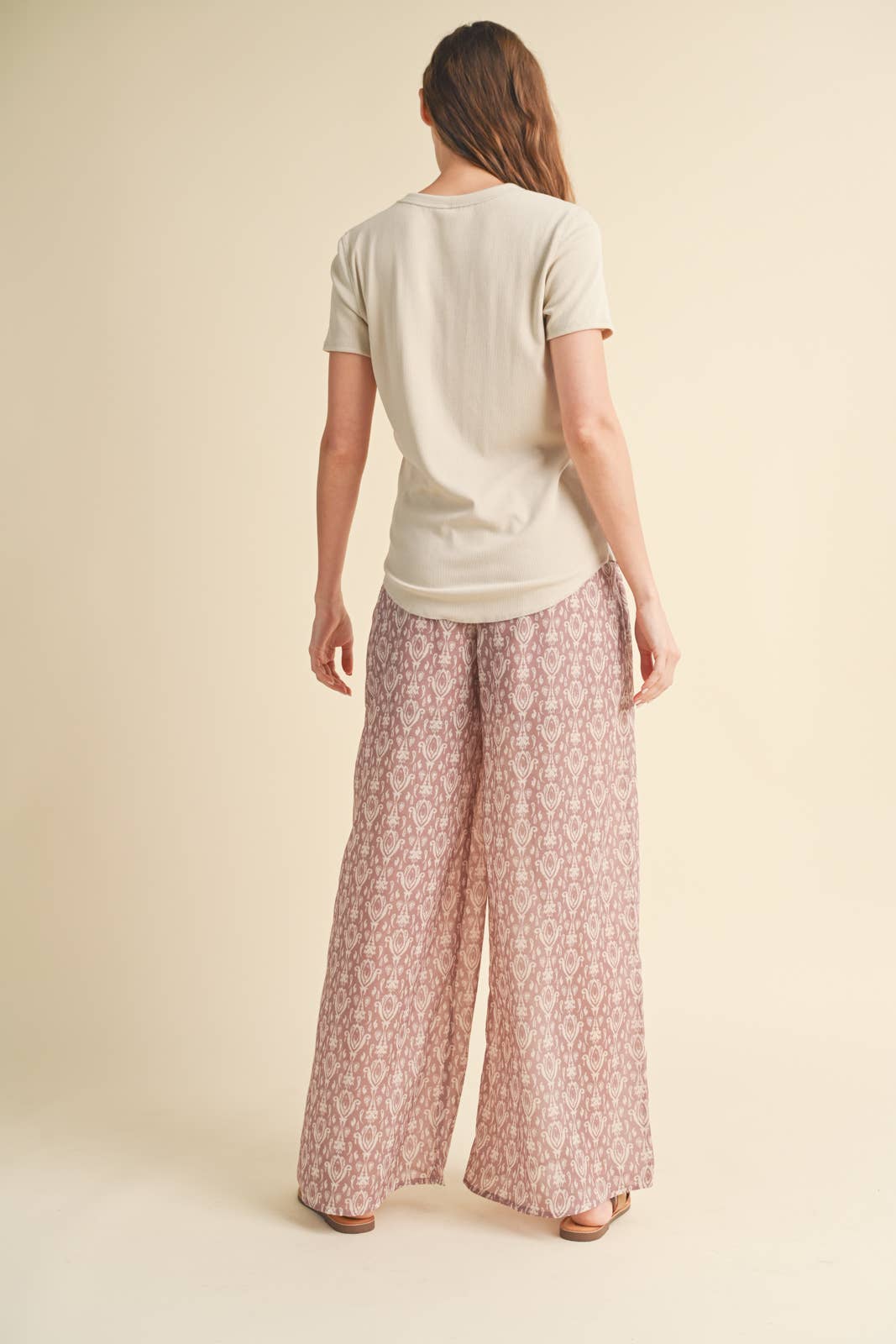 Ribbed Knit Basic T-Shirt || Oatmilk