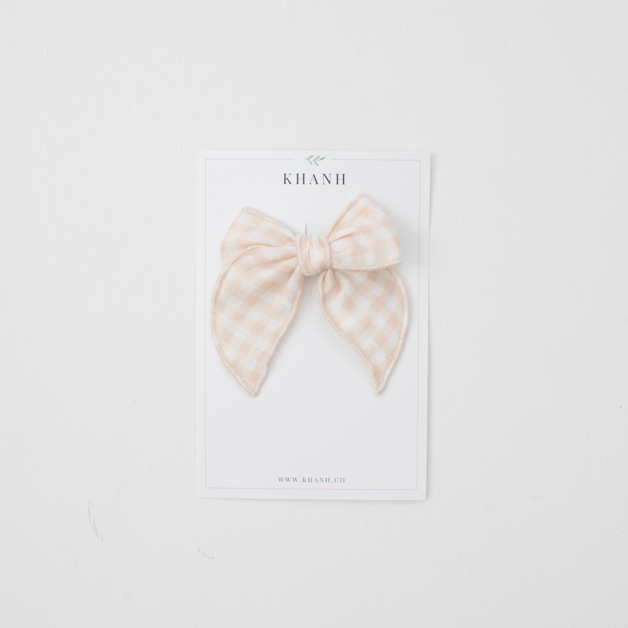 Romance Check | Medium Whimsical Bow