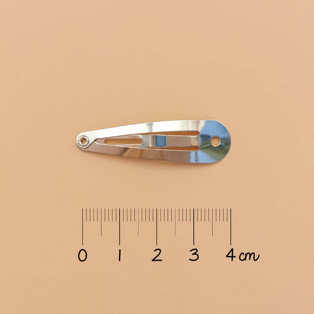 Seahorse hair clip