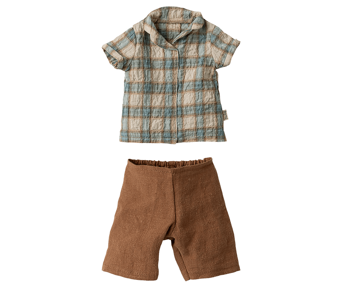 Shirt and shorts, Size 3