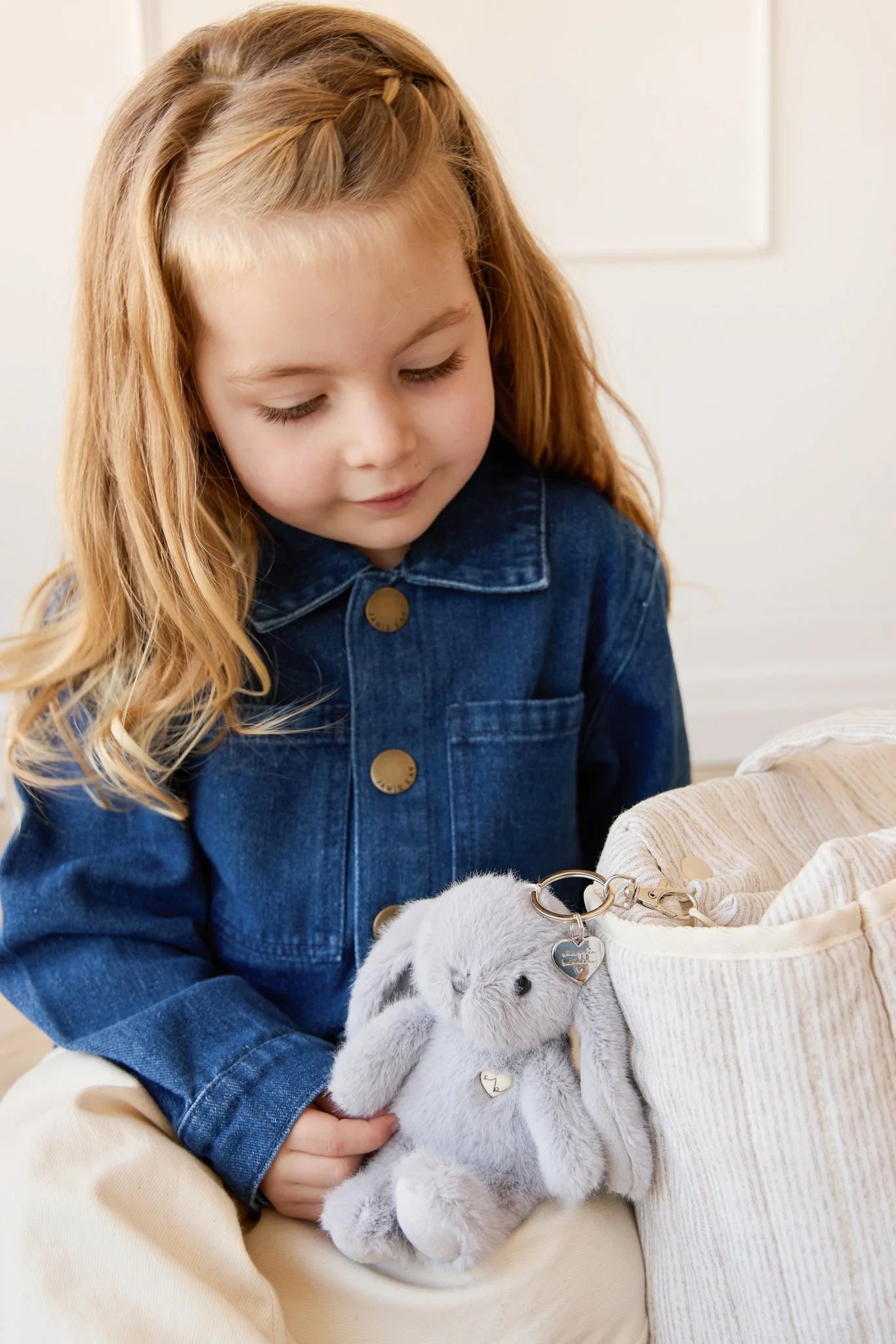 Snuggle Bunnies Penelope Keyring || Silver