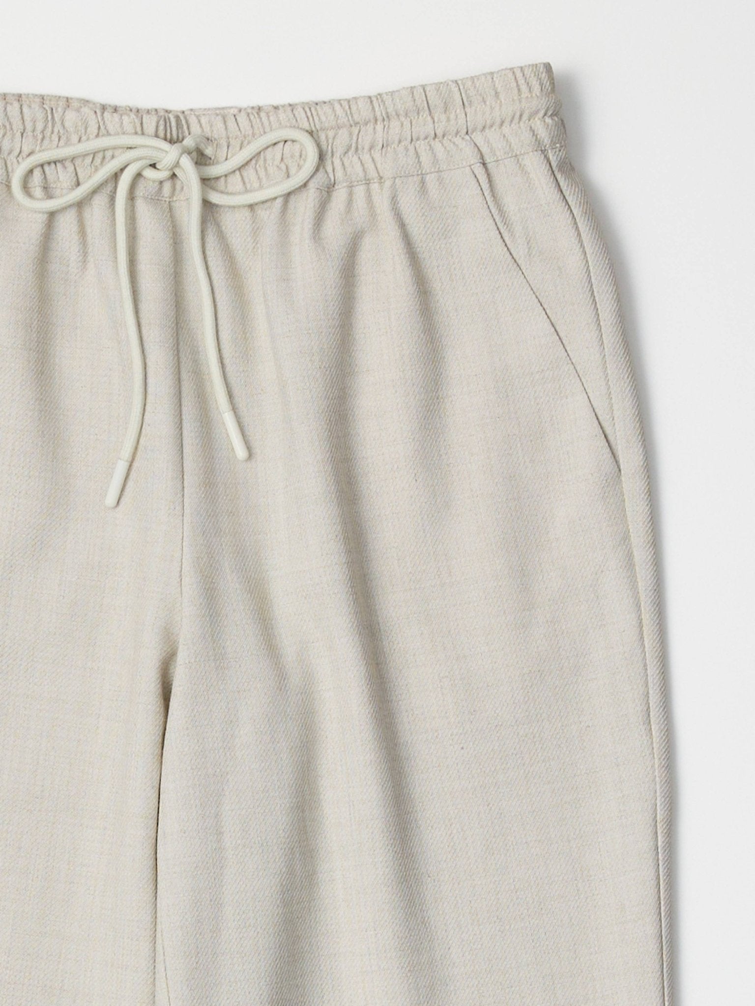 The Dusk Pull - On Trousers || Oatmeal