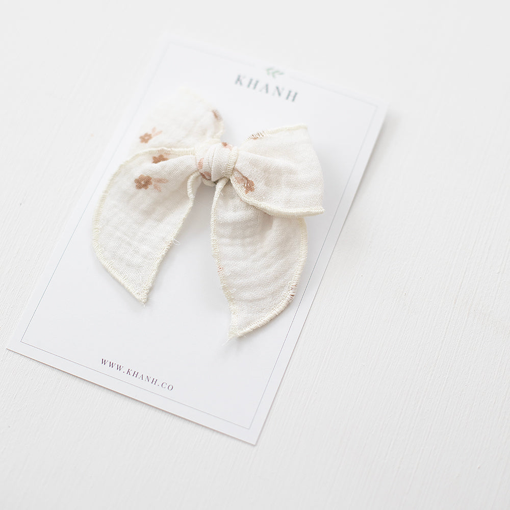 Mayflower | Medium Whimsical Bow