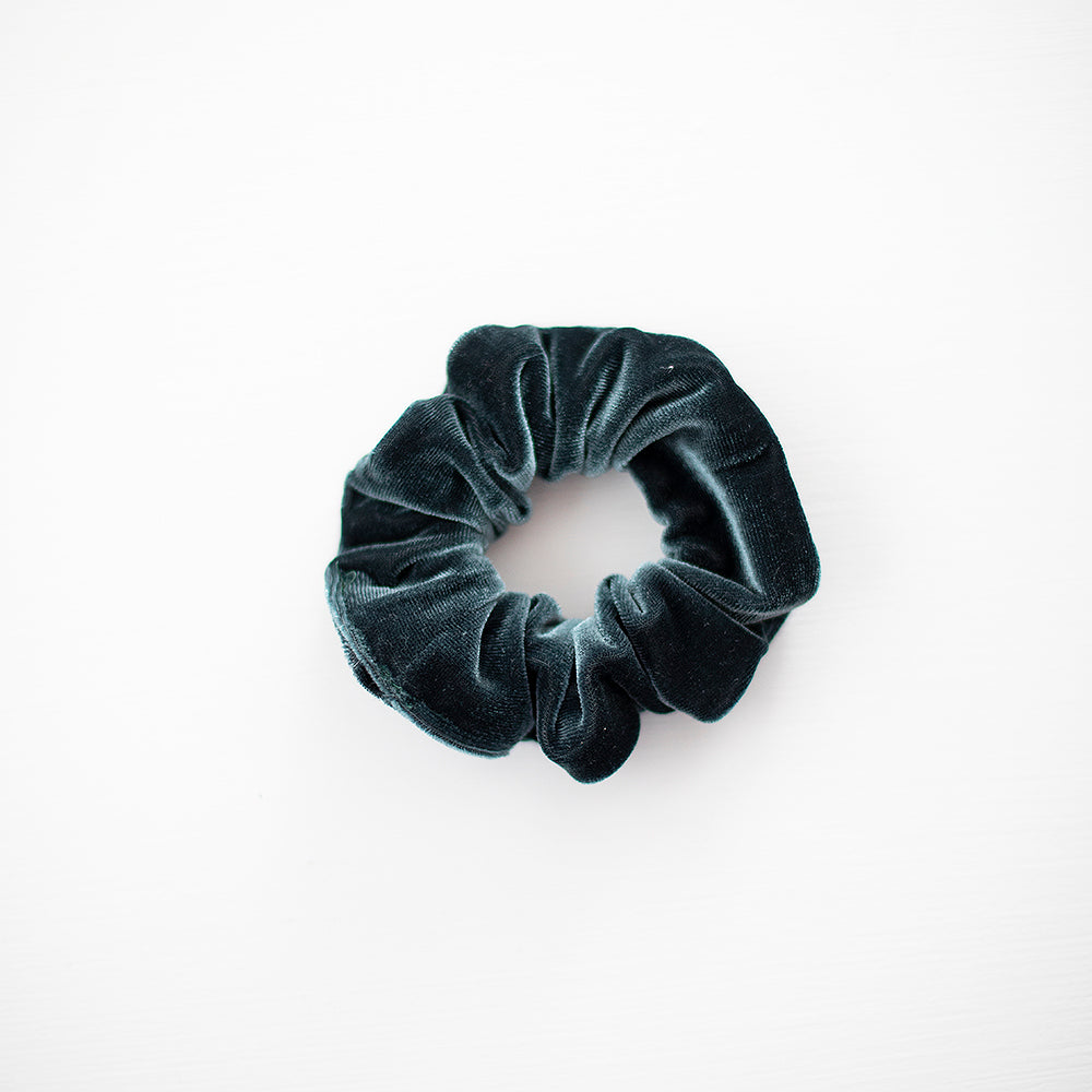 Scrunchies | Dark Knit Velvet