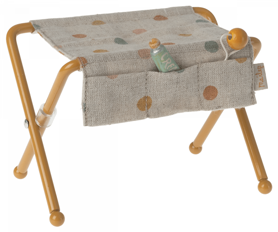 Nursery table, Baby mouse - Ocher